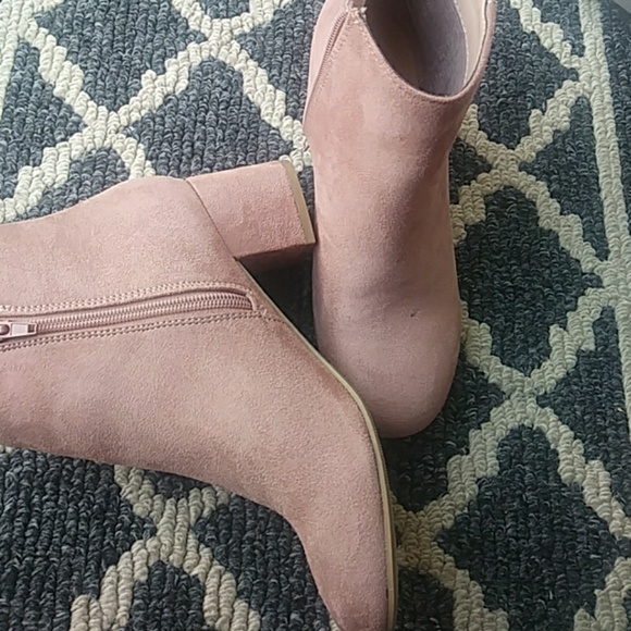 Suede ankle booties size6 - Picture 2 of 5